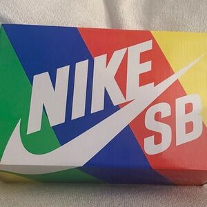Nike SB Colorful Logo Box